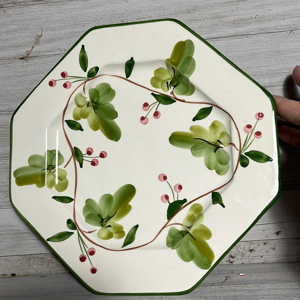 Casa Fina Ceramic octagon shaped plate 10 inches wide